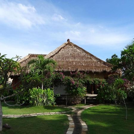 Sunia Loka Bungalows & Dive Center Pemuteran Exterior foto