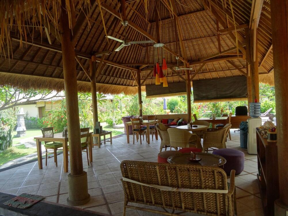 Sunia Loka Bungalows & Dive Center Pemuteran Exterior foto